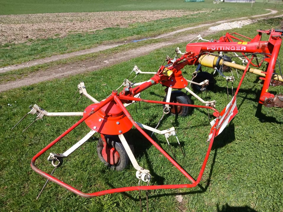 Obraceč sena PÖTINGER 5,4 m - 2