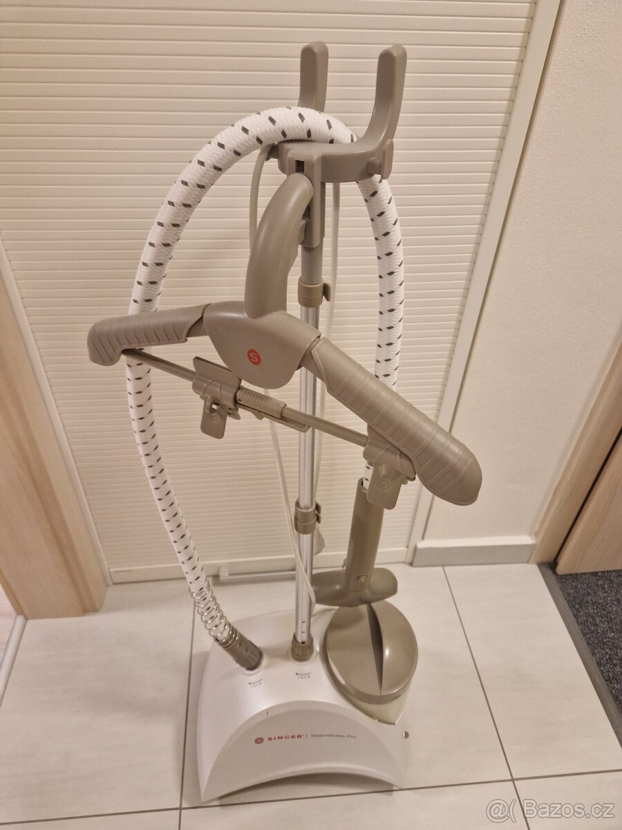 Napařovač oděvů Singer - 2