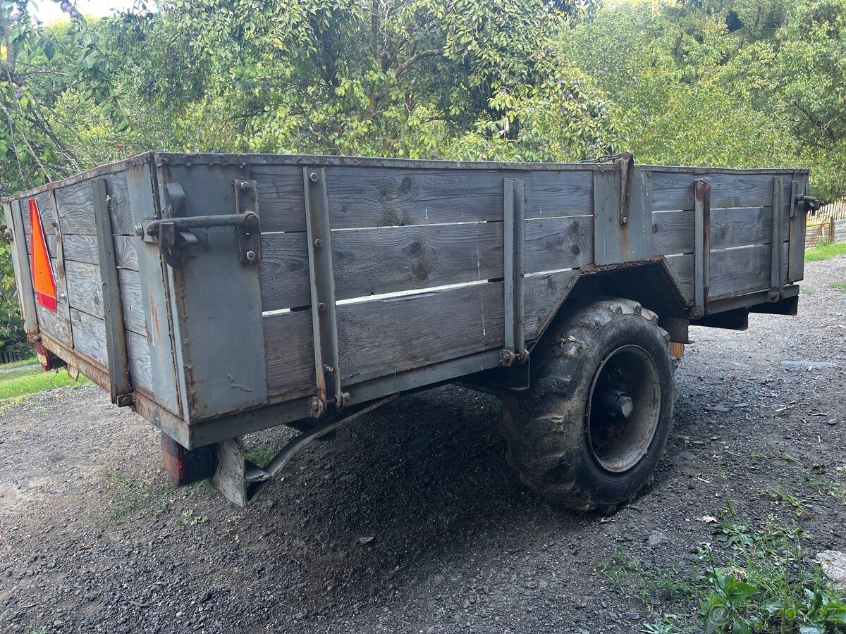 Vlečka za traktor - 2