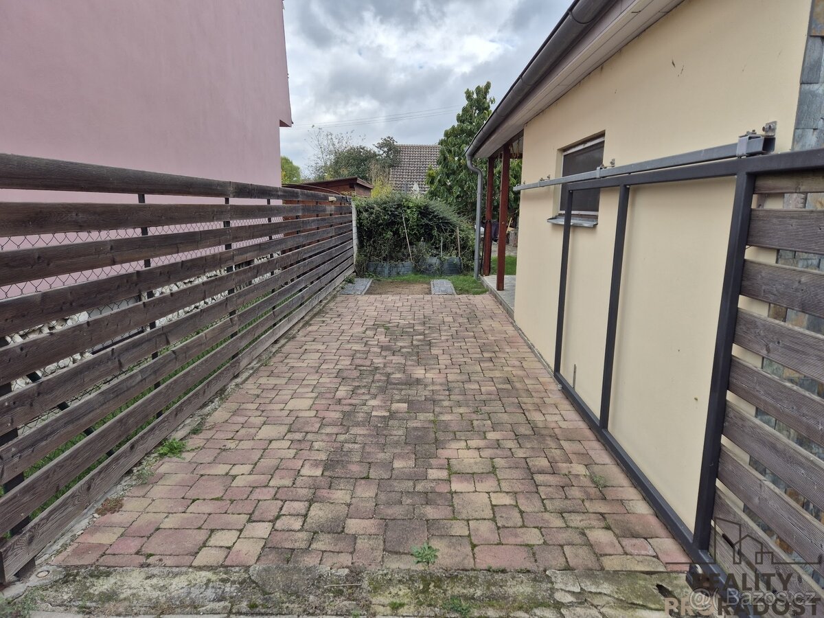 Pronájem bytu 3+kk s terasou a parkovacím místem v Lednici - 2