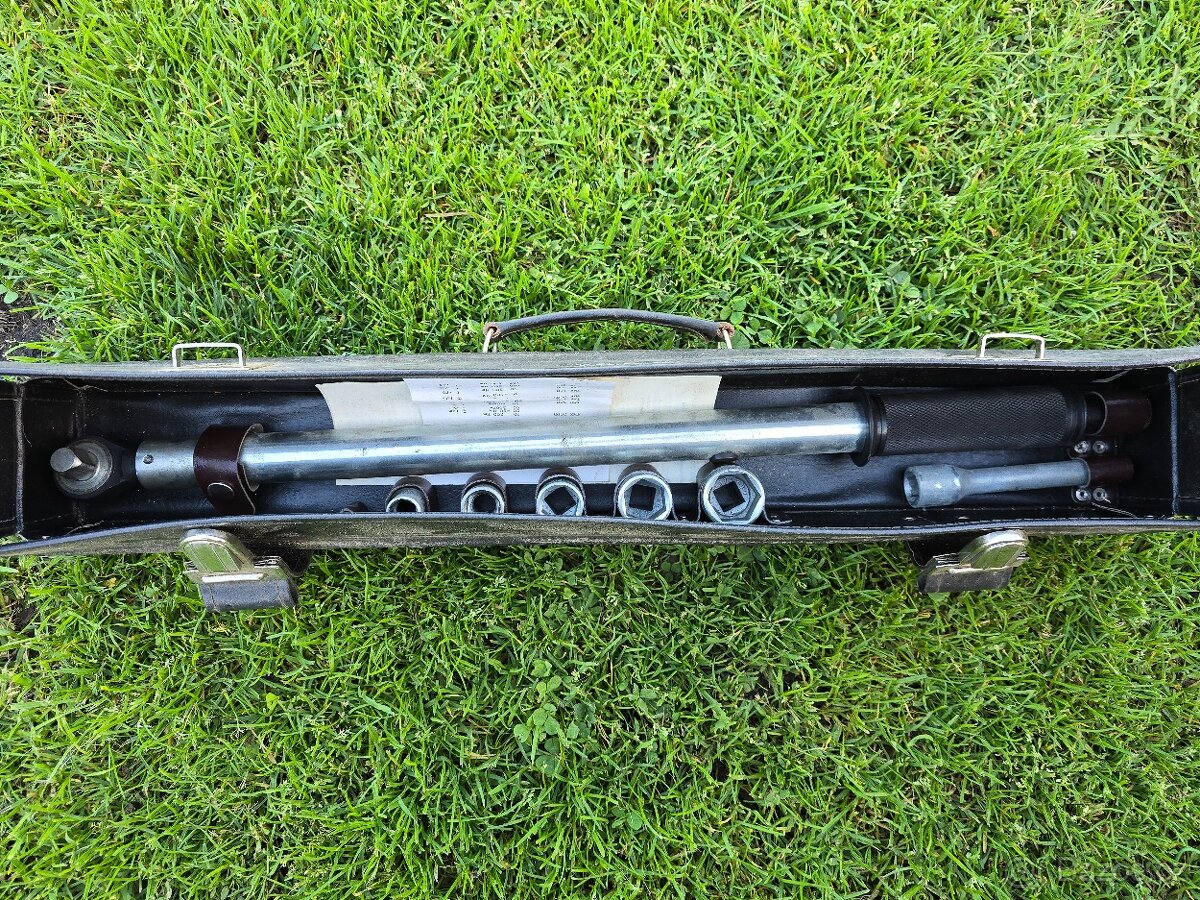 Momentový klíč TONA - 2