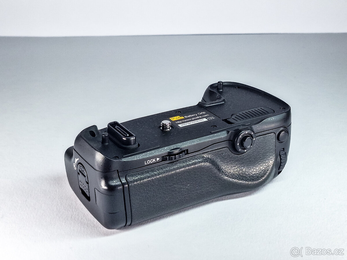 Bateriový grip MB D-16 pro Nikon - 2