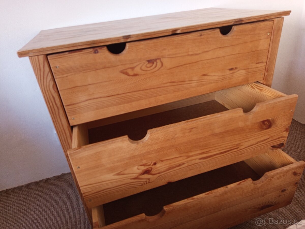 Komoda z masívu IKEA - 2