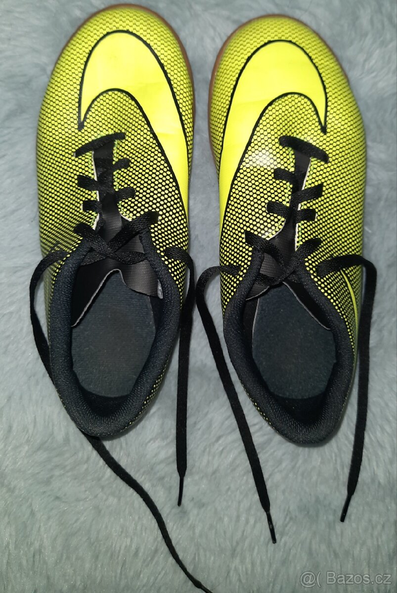 Dětské sálové boty Nike vel. 36,5 - 2