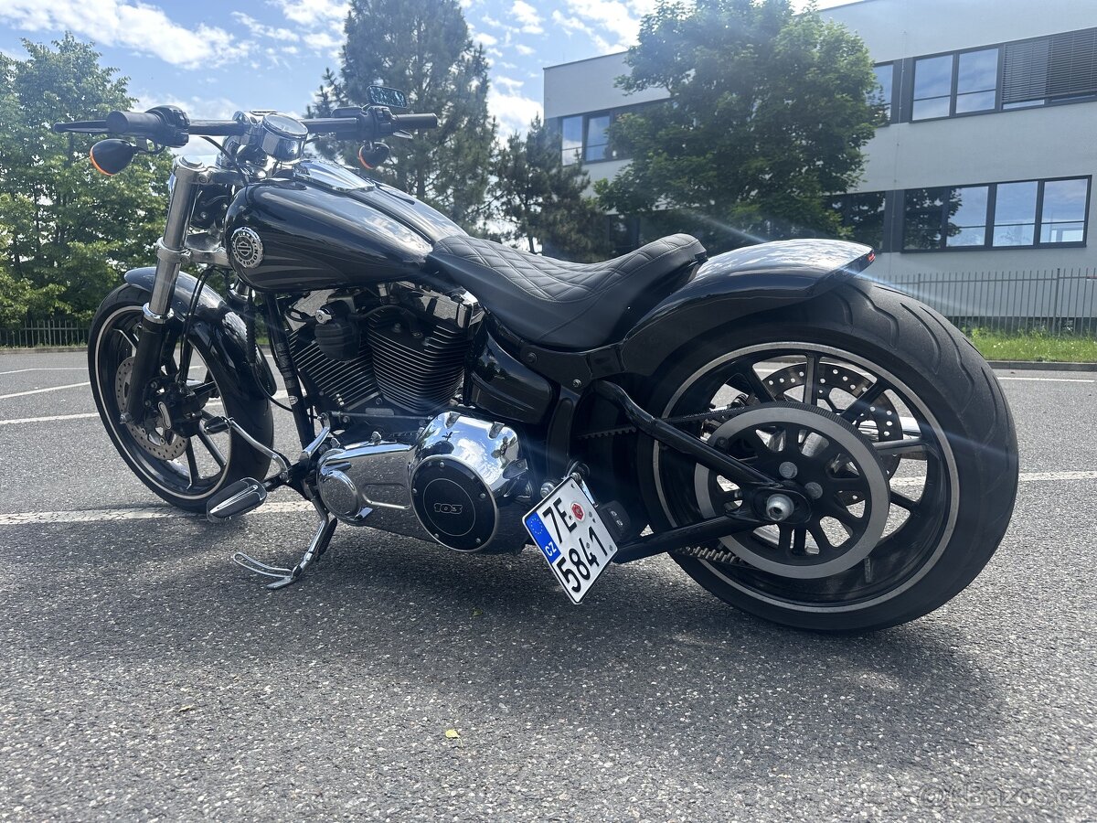 Harley Davidson Breakout FXSB - 2