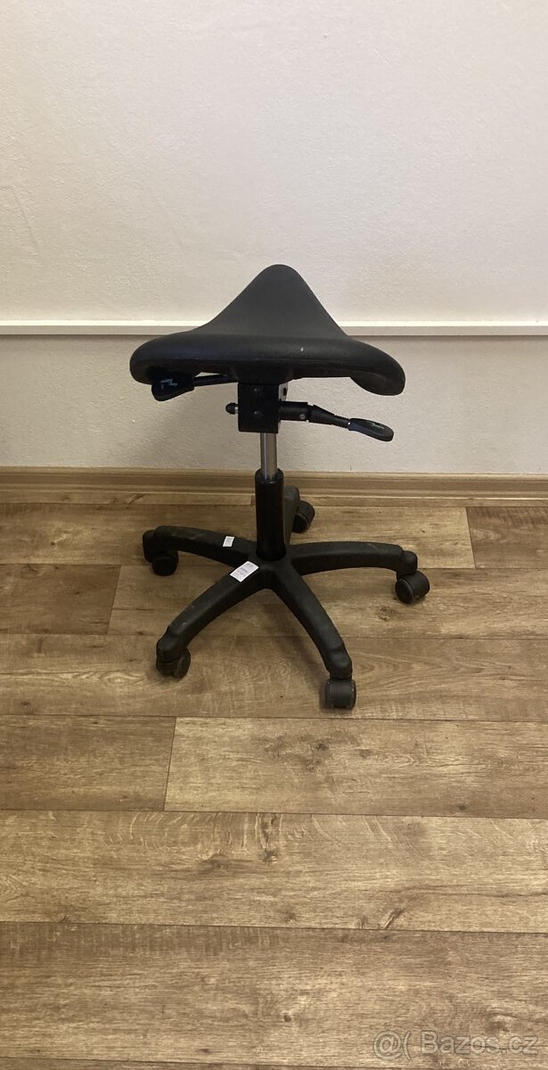 Nové židle pracovní - 2