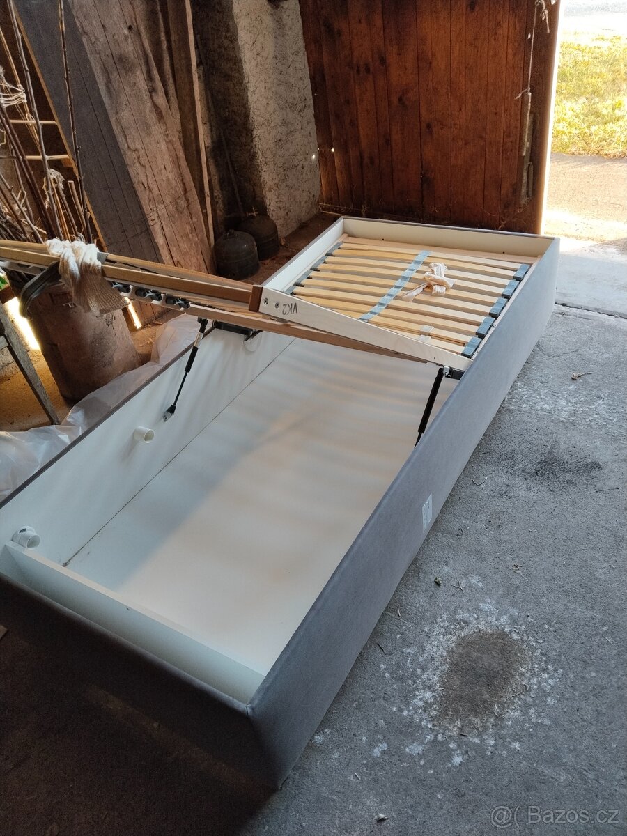 Polohovatelná postel Salina - 2