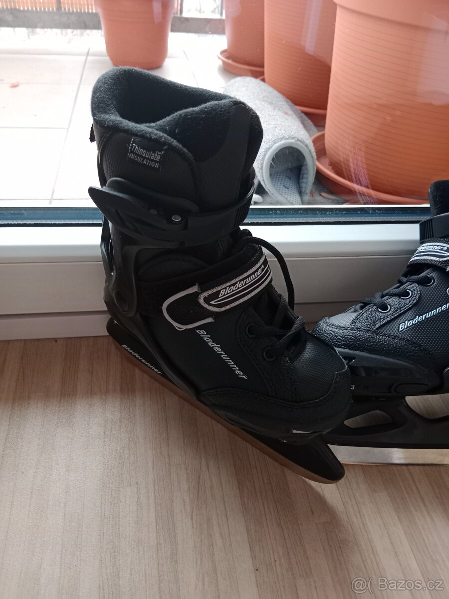 Lední brusle vel.30,5 - 2