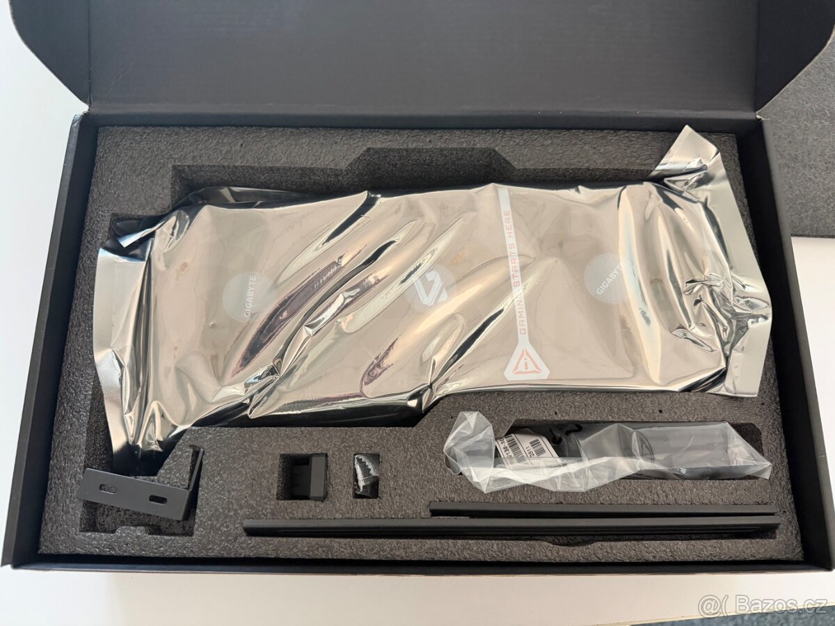 GIGABYTE GeForce RTX 5070 Ti GAMING OC 16GB - 2