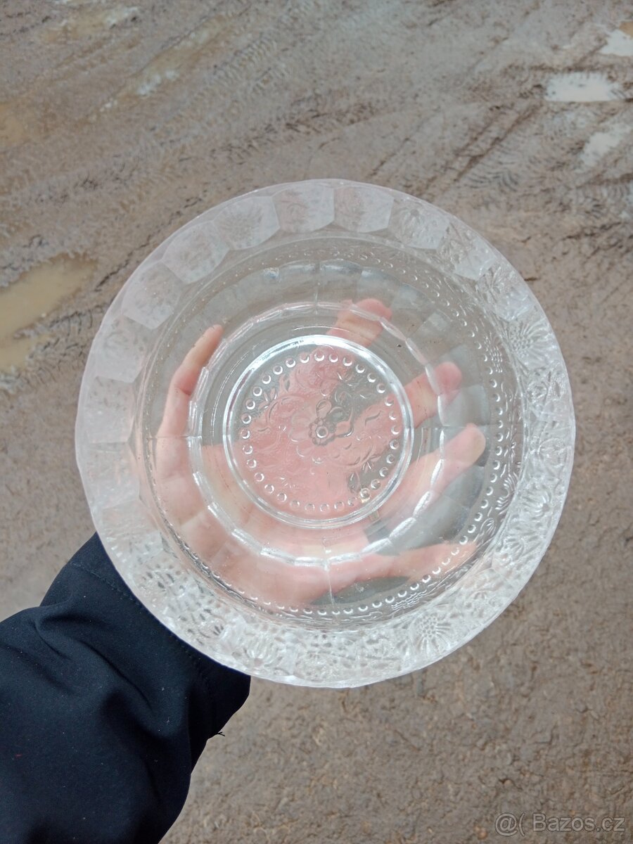 Broušený popelník - 2