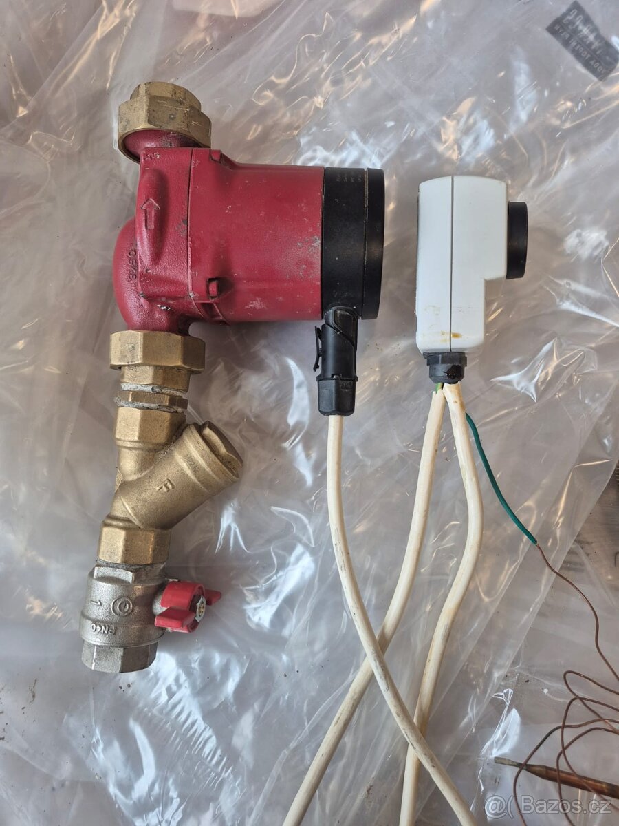 Oběhové čerpadlo Grundfos s termostatem a kabelem - 2