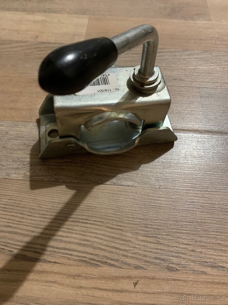 Drzak na operne kolecko ke karavanu - 2