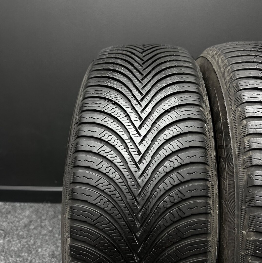 2ks pneu Michelin 205/60/16 92T - 2