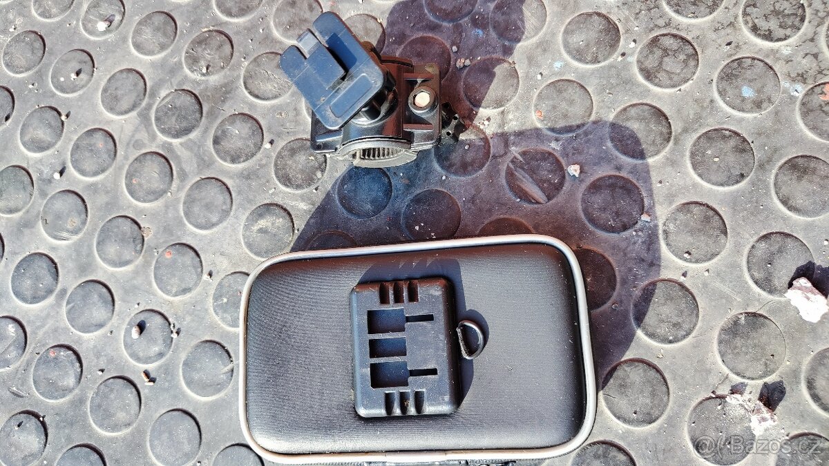 Držák na mobil na řidítka - 2