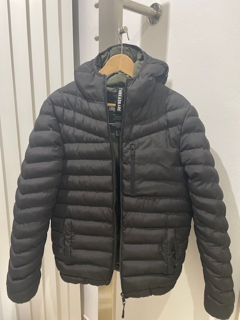 Značková prošívaná bunda s kapucí - 2