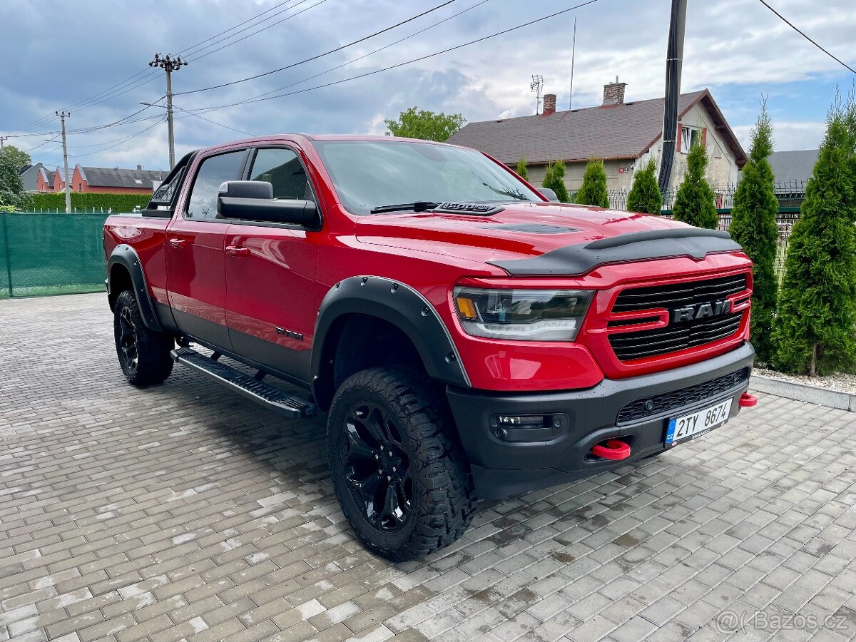 Půjčovna auta Dodge RAM 1500 - 2