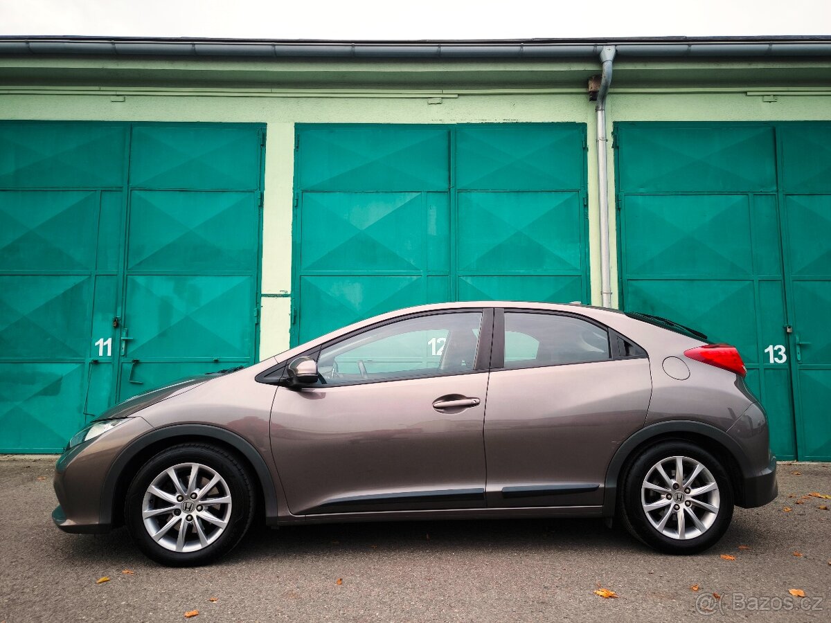 Honda Civic 1.8Vtech/104kW - 2