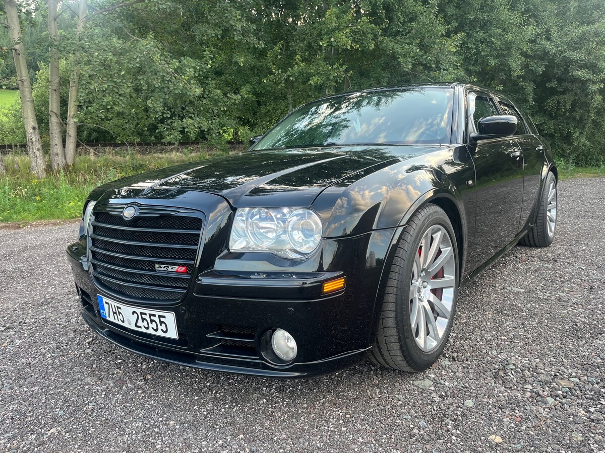 Chrysler 300C 6,1 SRT-8 - 2