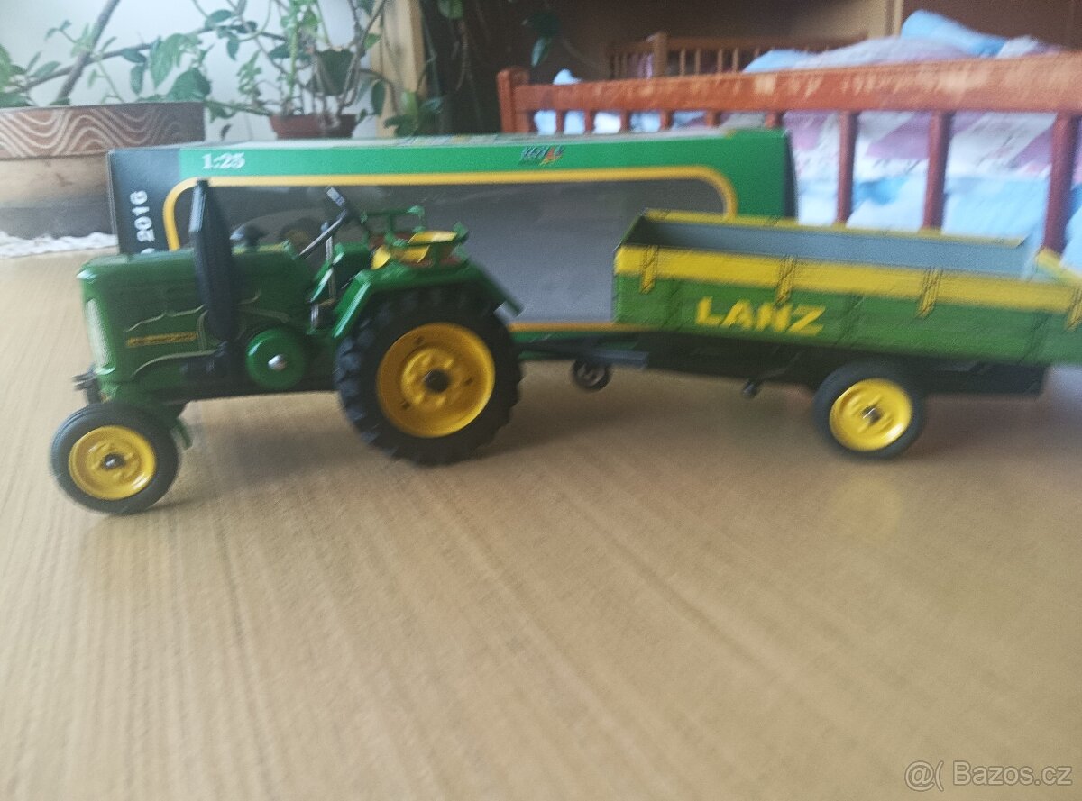 Lanz D 2016 s valníkem - 2