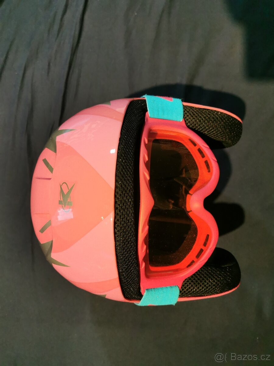 Lyžařska helma s brylemi - 2