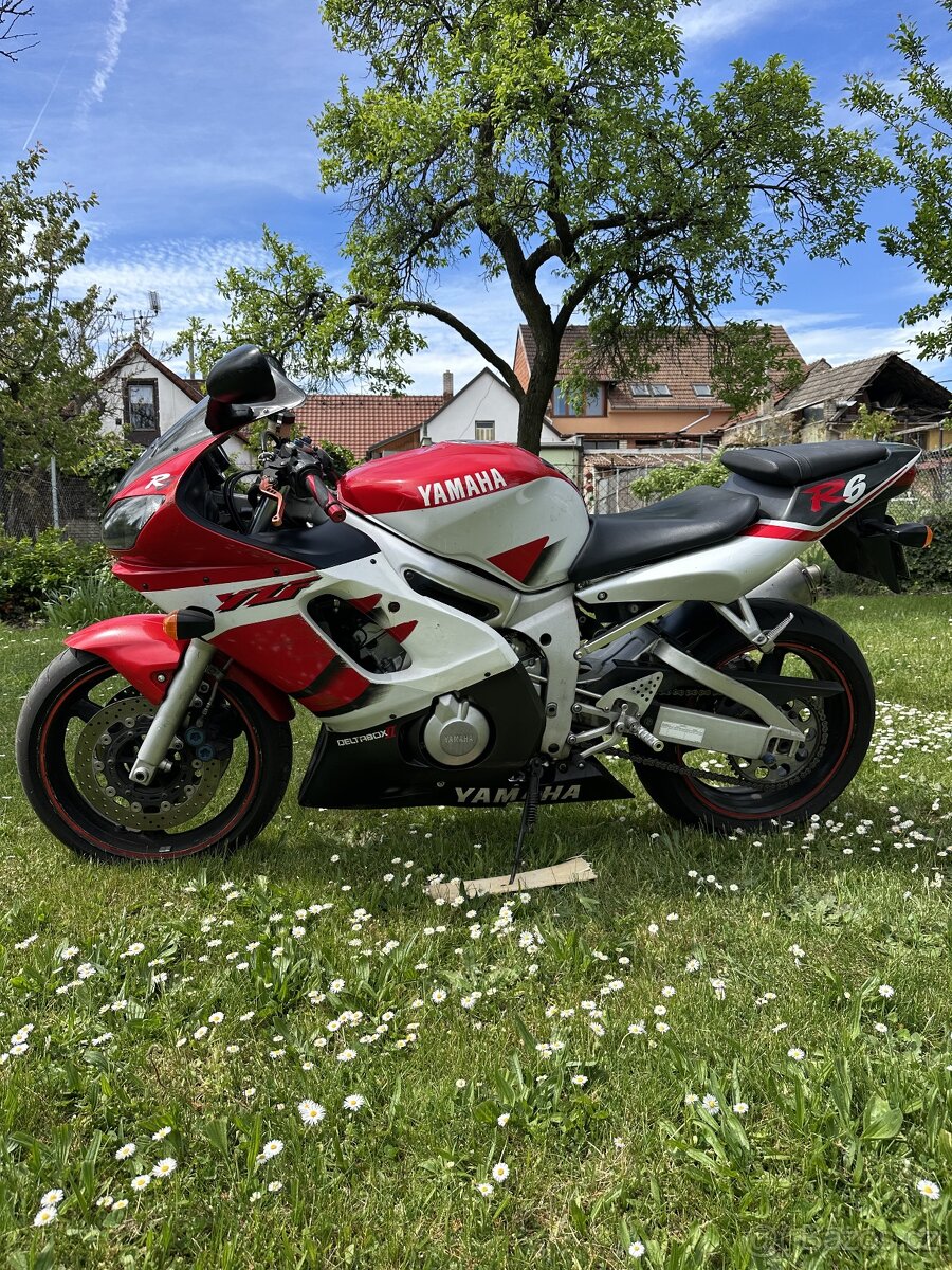 Yamaha YZF-R6 - 2