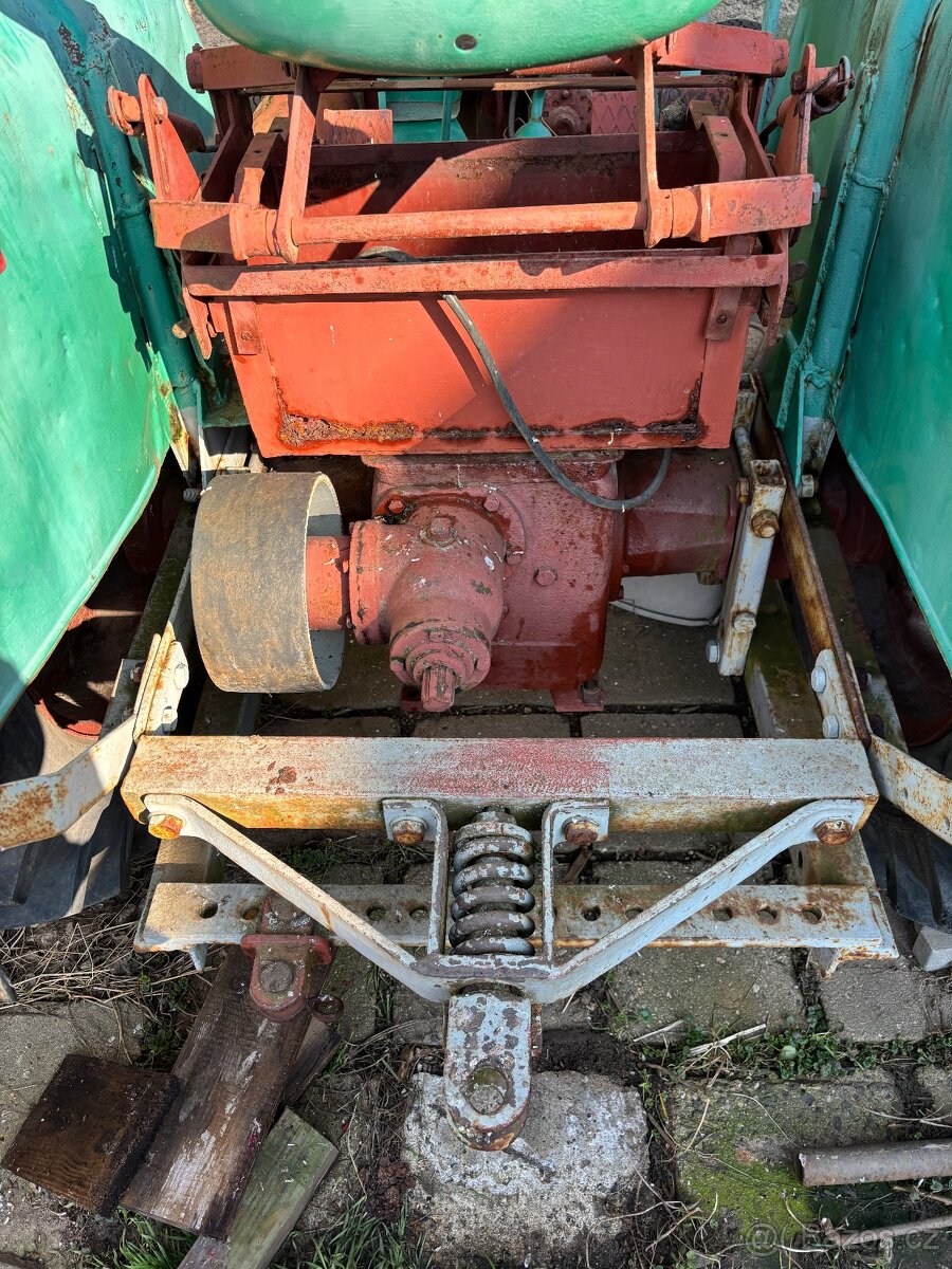 ZETOR 25 A - Po renovaci | BEZ TP A SPZ - 2