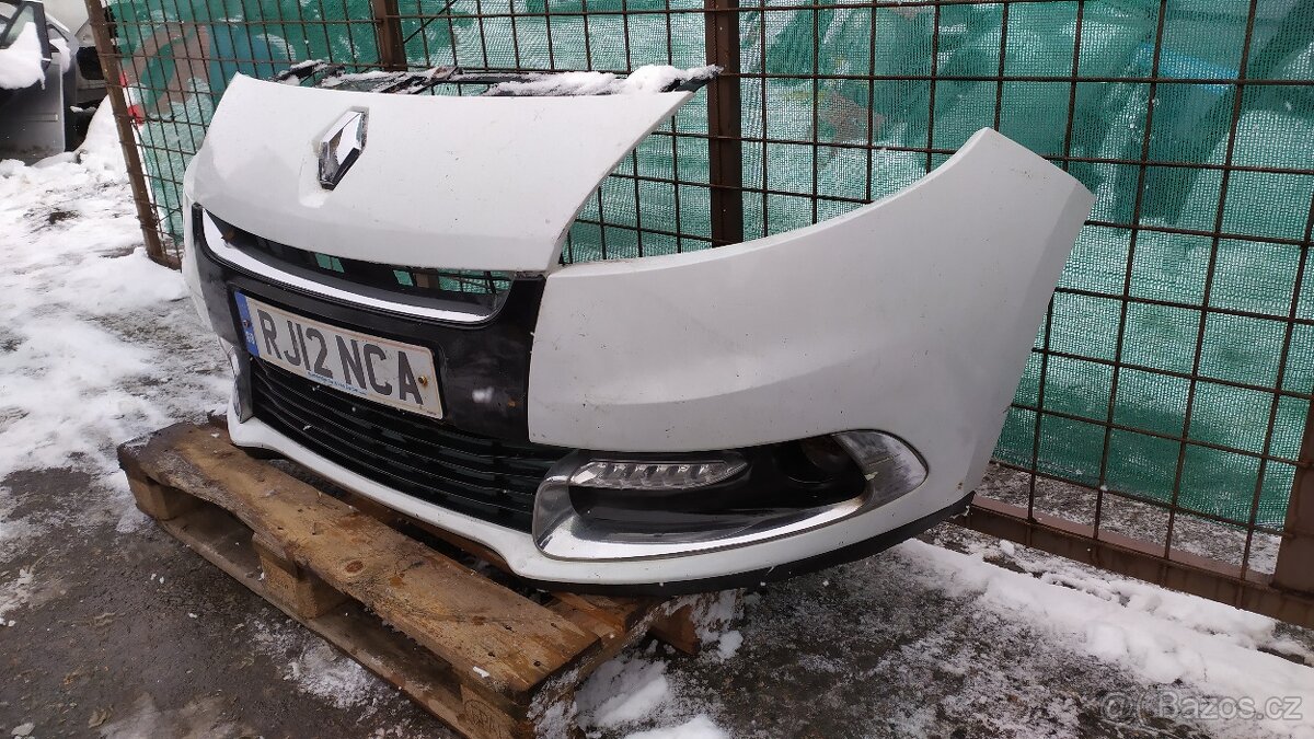 renaultr scenik 3 - předni naraznik - 2
