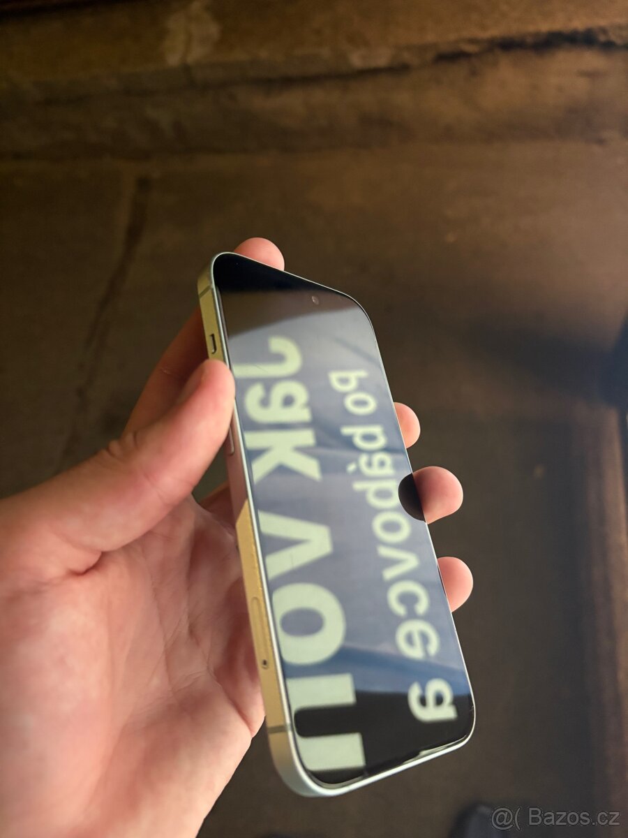 iPhone 15 128GB – zelený - 2