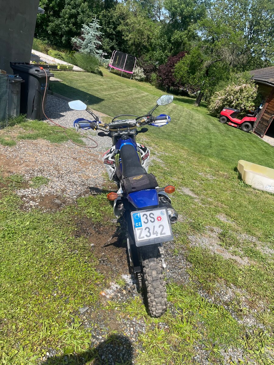 Suzuki dr 400 z