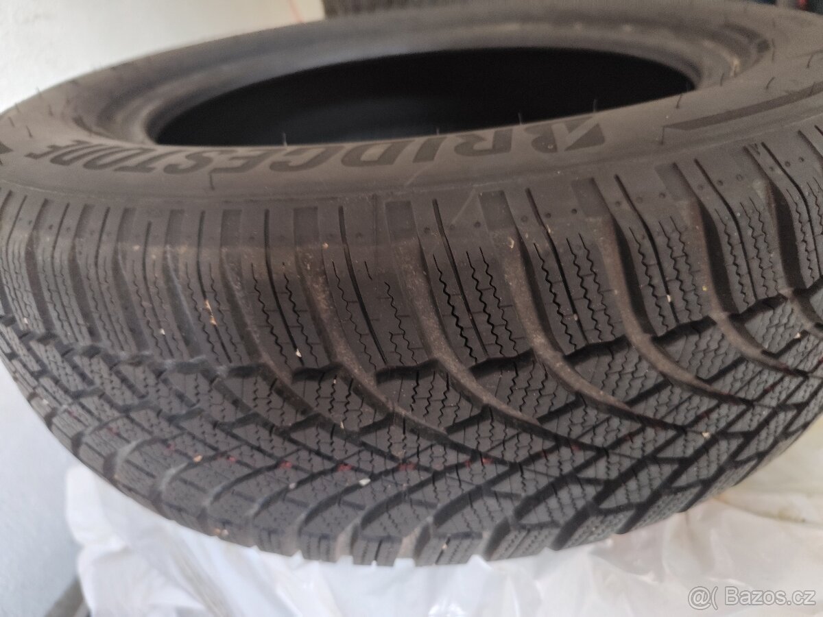 Zimní gumy 215/65R17 - 2
