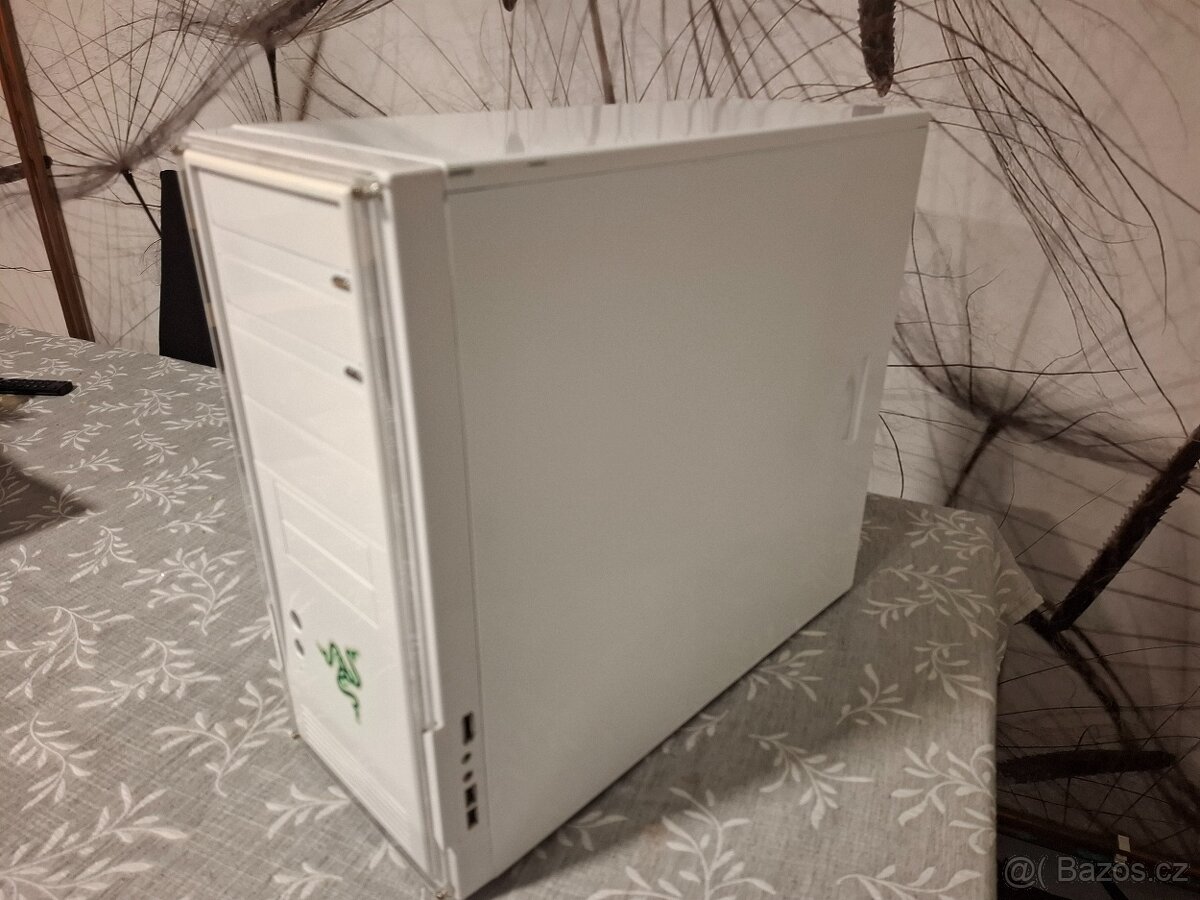 Stolní počítač - 2