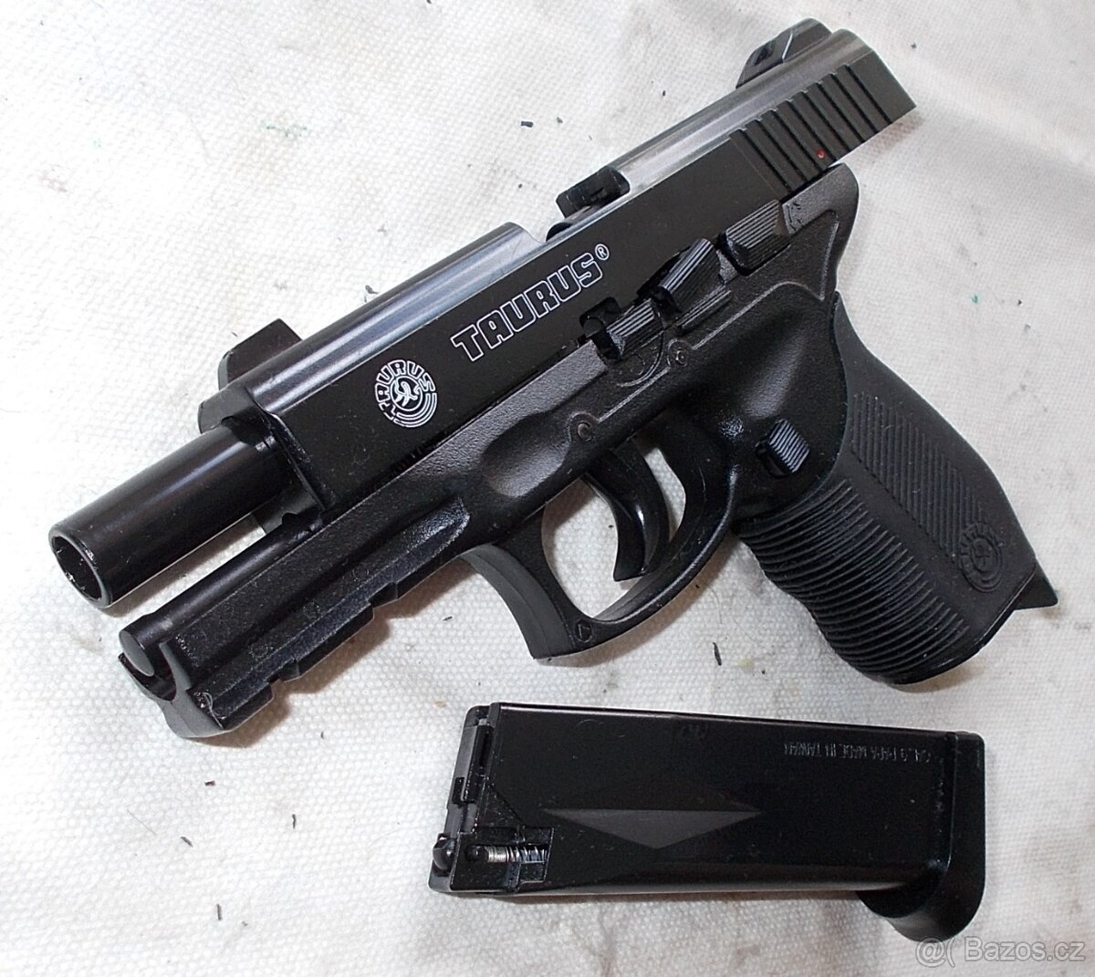 Airsoftová pistole KWC, Taurus. - 2