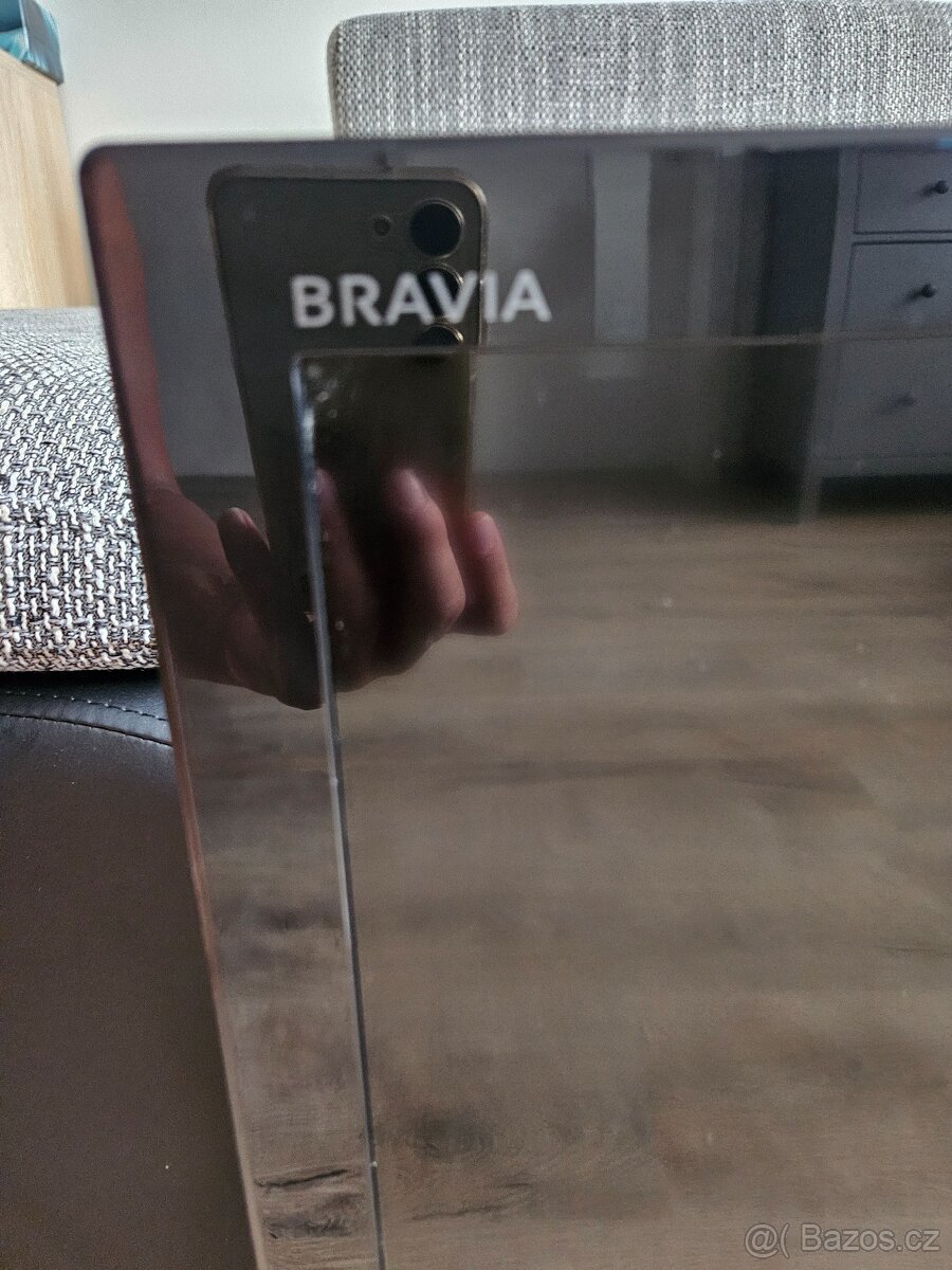 Prodám TV Sony Bravia vč. Set-top boxu - 2