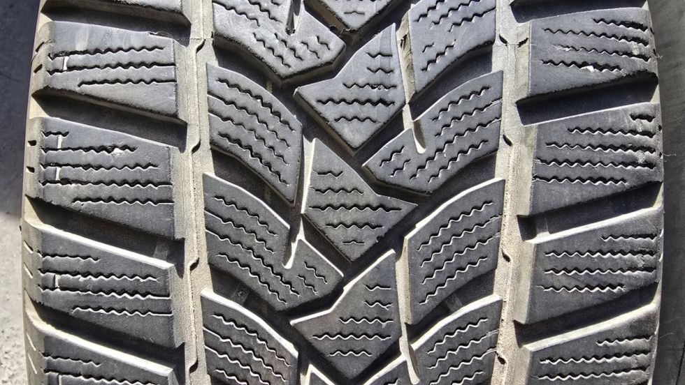 Zimní pneu 205/55/16 Dunlop - 2