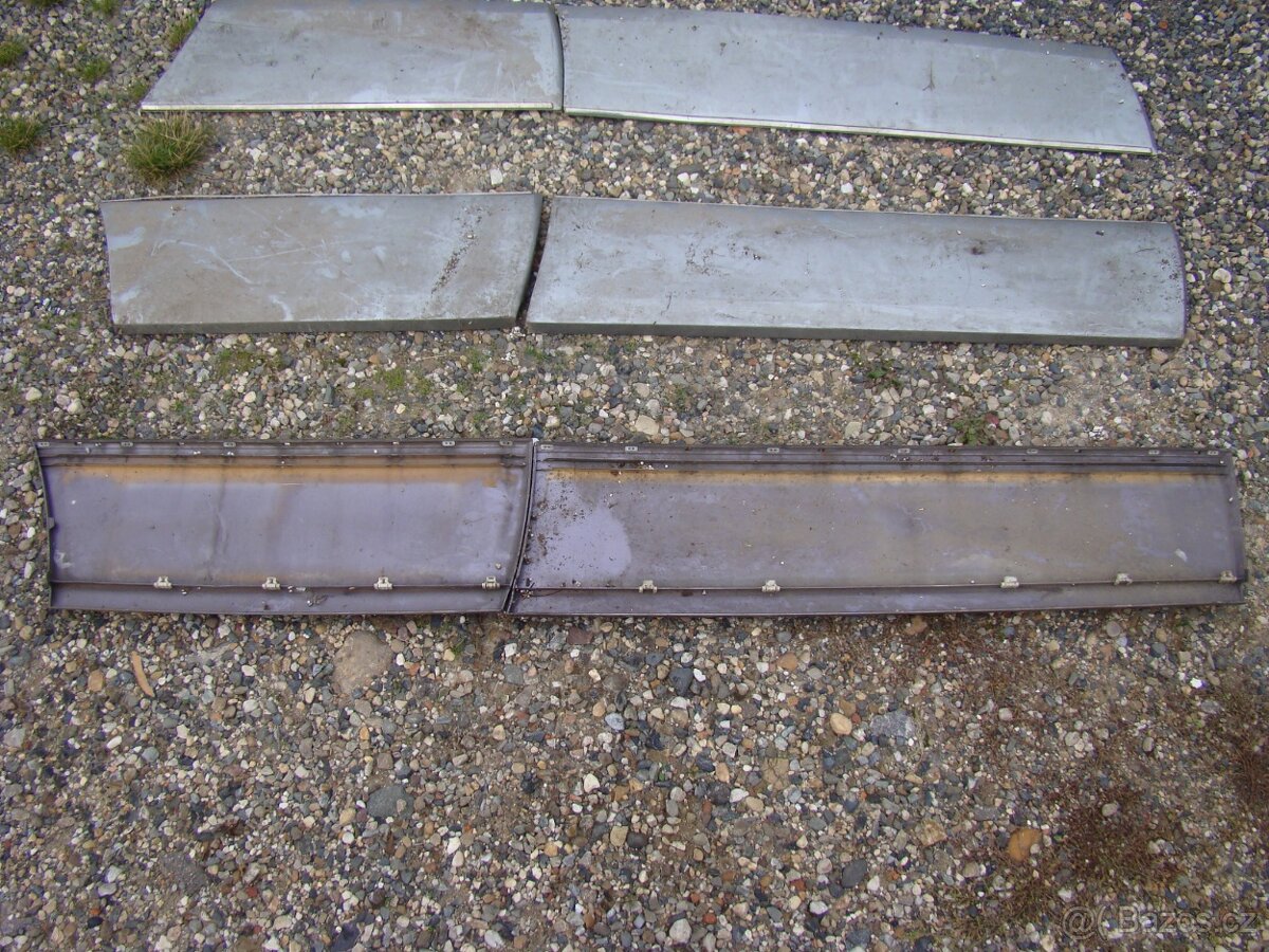 Vnější plastové lišty dveří M-B W124 - 2