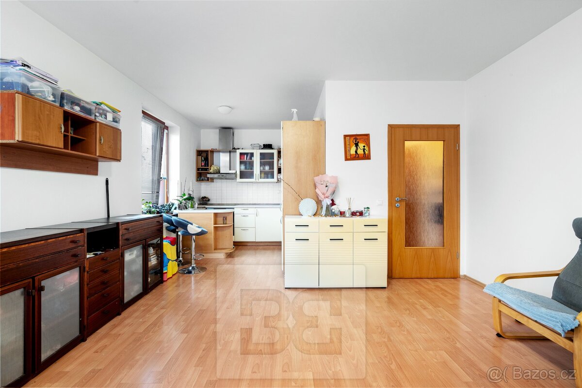 Prodej bytu 2+kk 55 m², balkón/GS, Praha - Zbraslav - 2