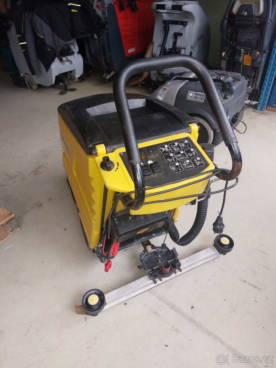 Podlahový mací stroj Karcher BR 530 BAT - 2