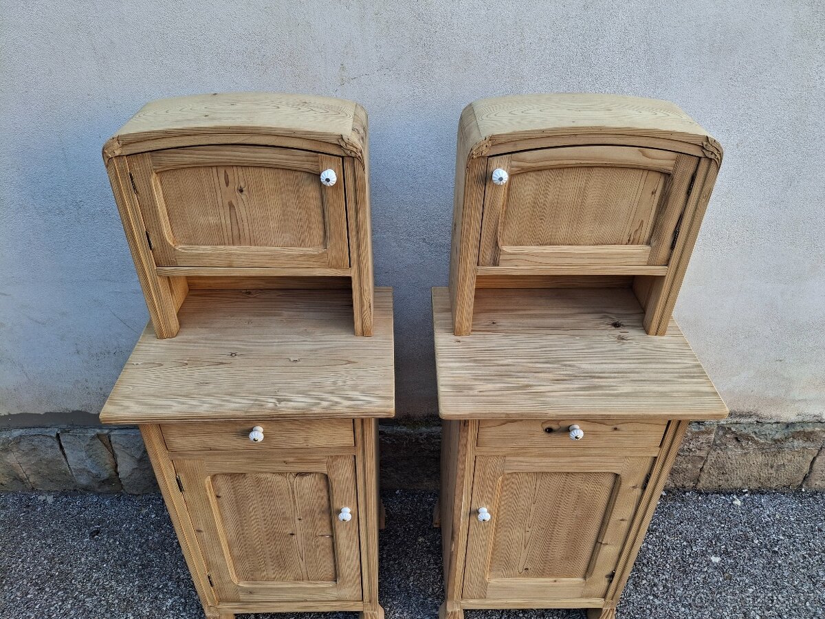 KRÁSNÉ STAROŽITNÉ NOČNÍ STOLKY PO RESTAUROVÁNÍ - 2