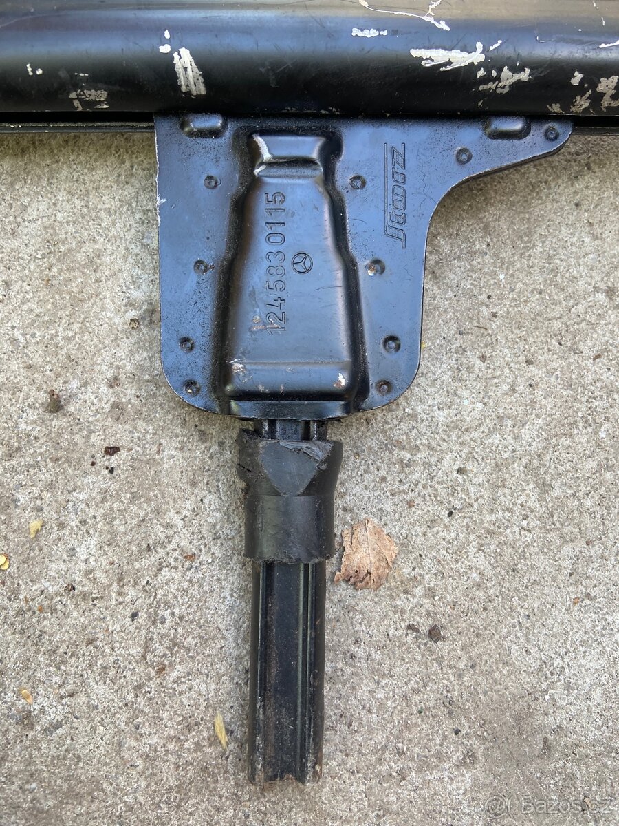 Zvedák mercedes - 2