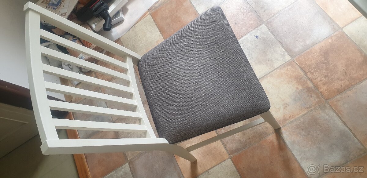 Bily stul pro 6 lidi - 2