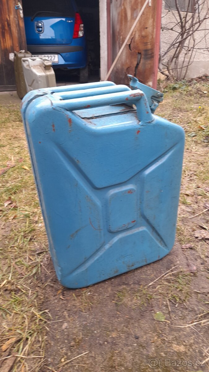 Plechoý kanystr 20L - 2