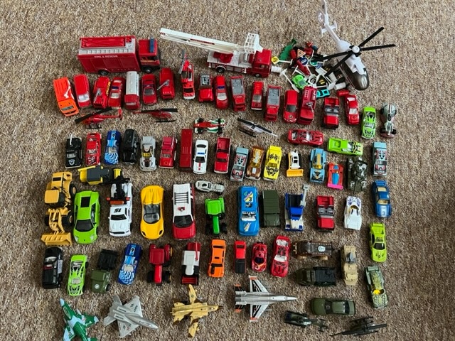 KRABICE AUTÍČEK - 2