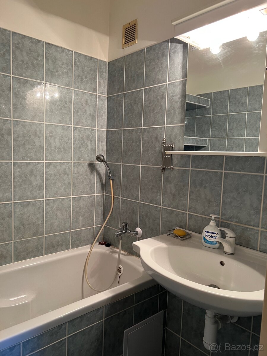 Pronájem bytu - Praha 8, Kobylisy - 2