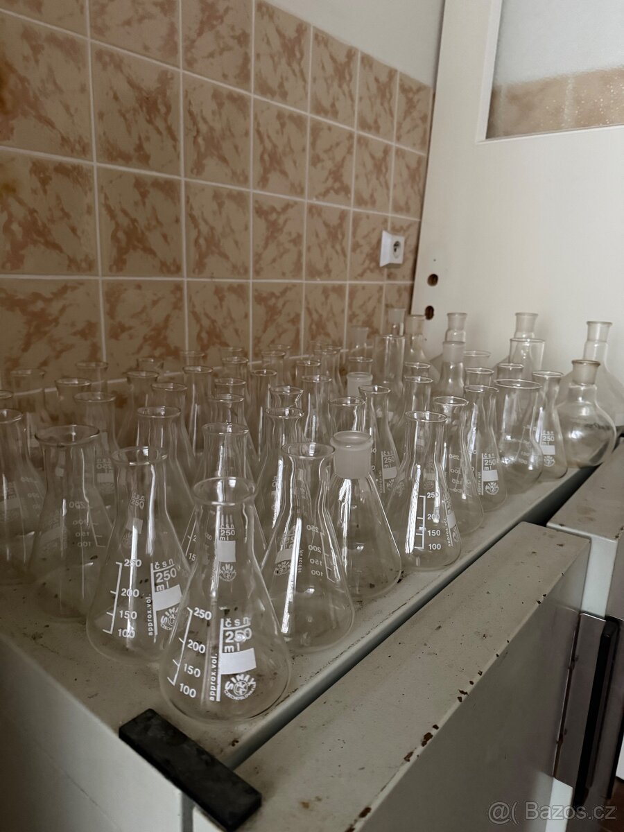 Laboratorní sklo - 2