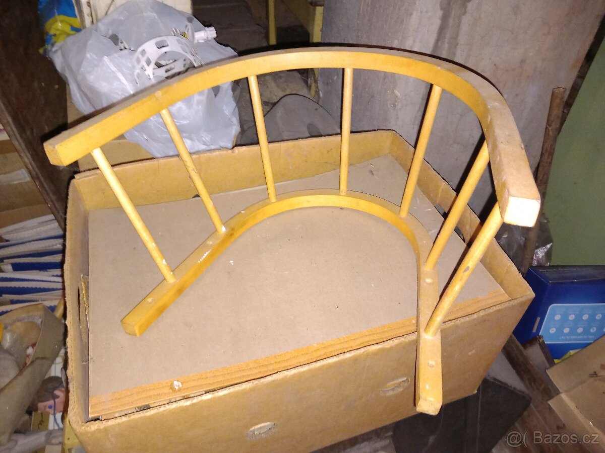 ohrádka na saně, dětská postýlka - 2