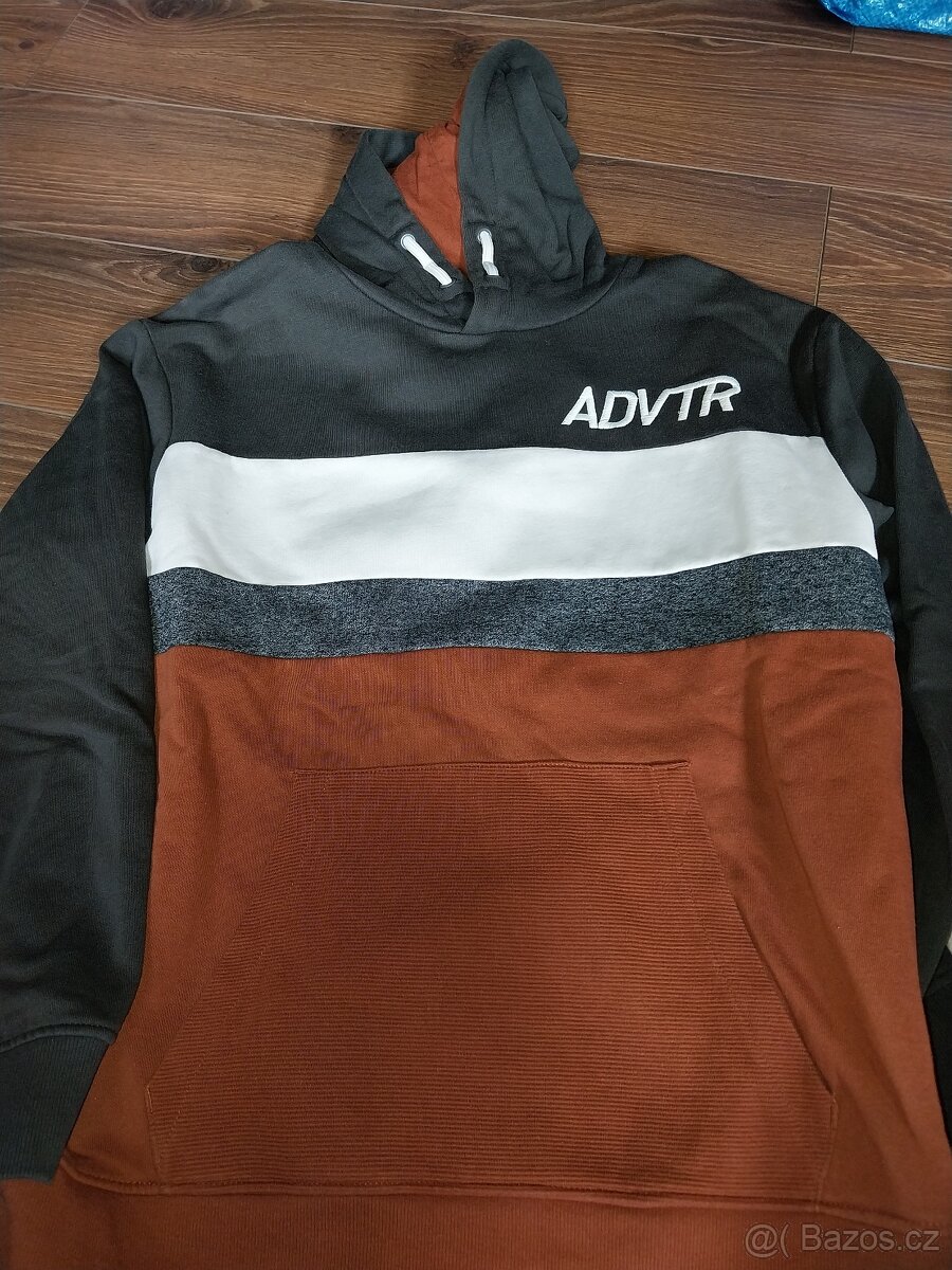 Mikiny velikost 164 - 2