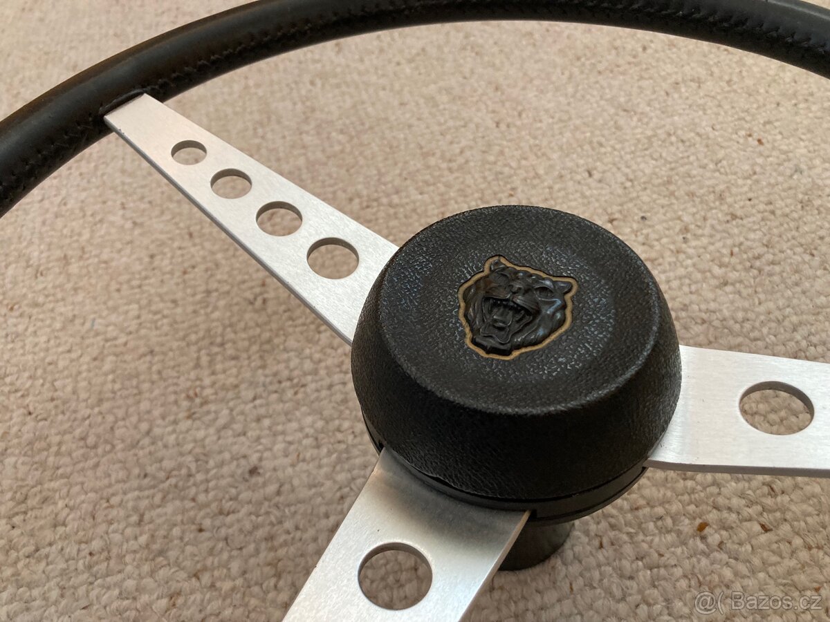 Jaguar E-Type volant - 2