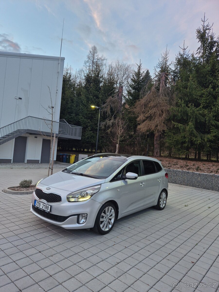 Kia Carens, 1.7crdi. 7-mist. Manual - 2