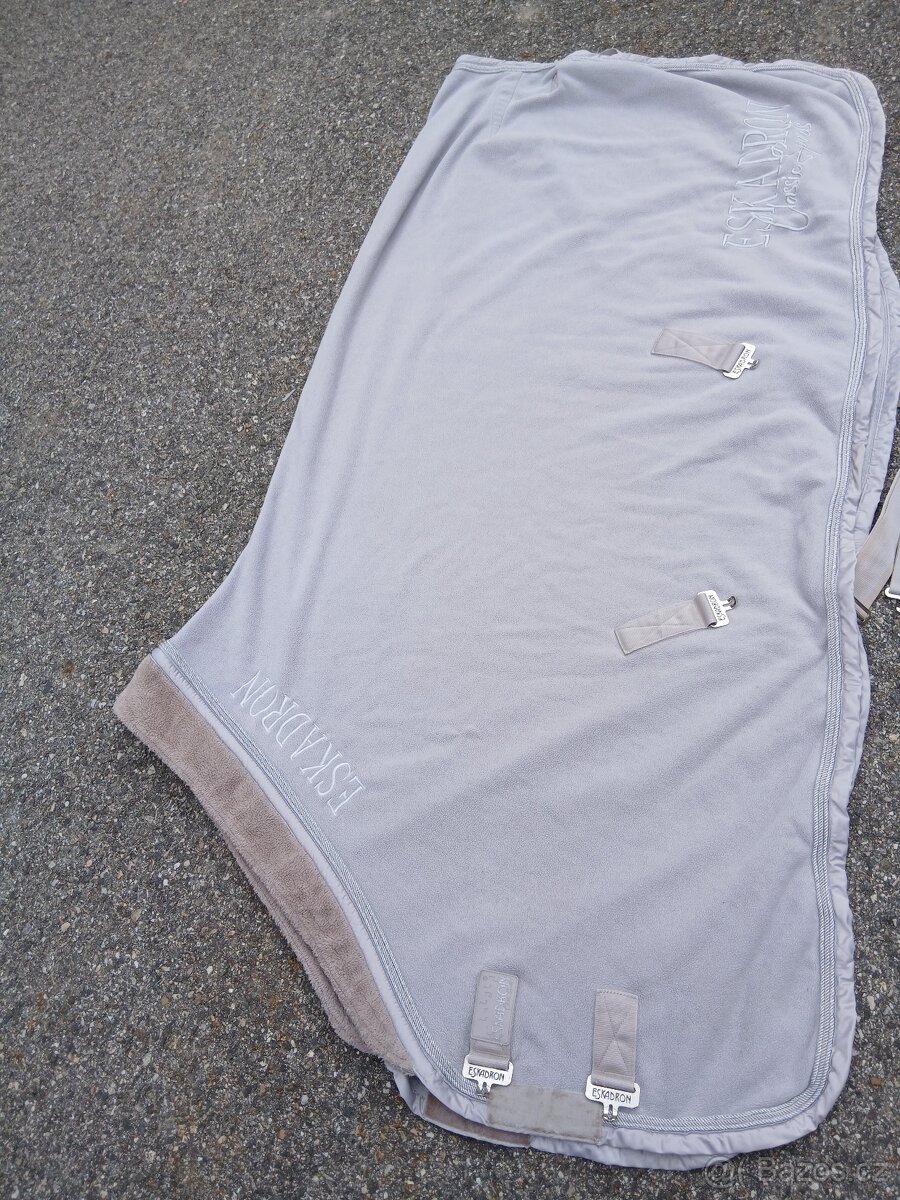 Eskadron odpocovaci deka - 2