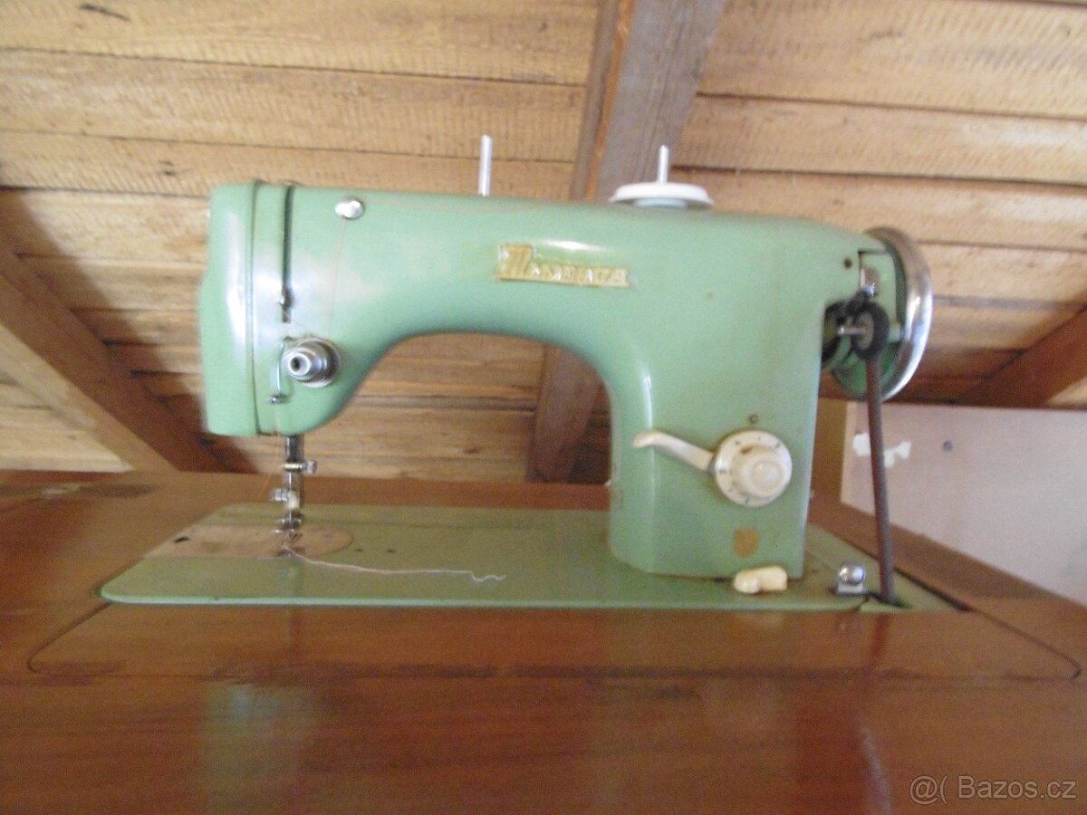 Šicí stroj - 2